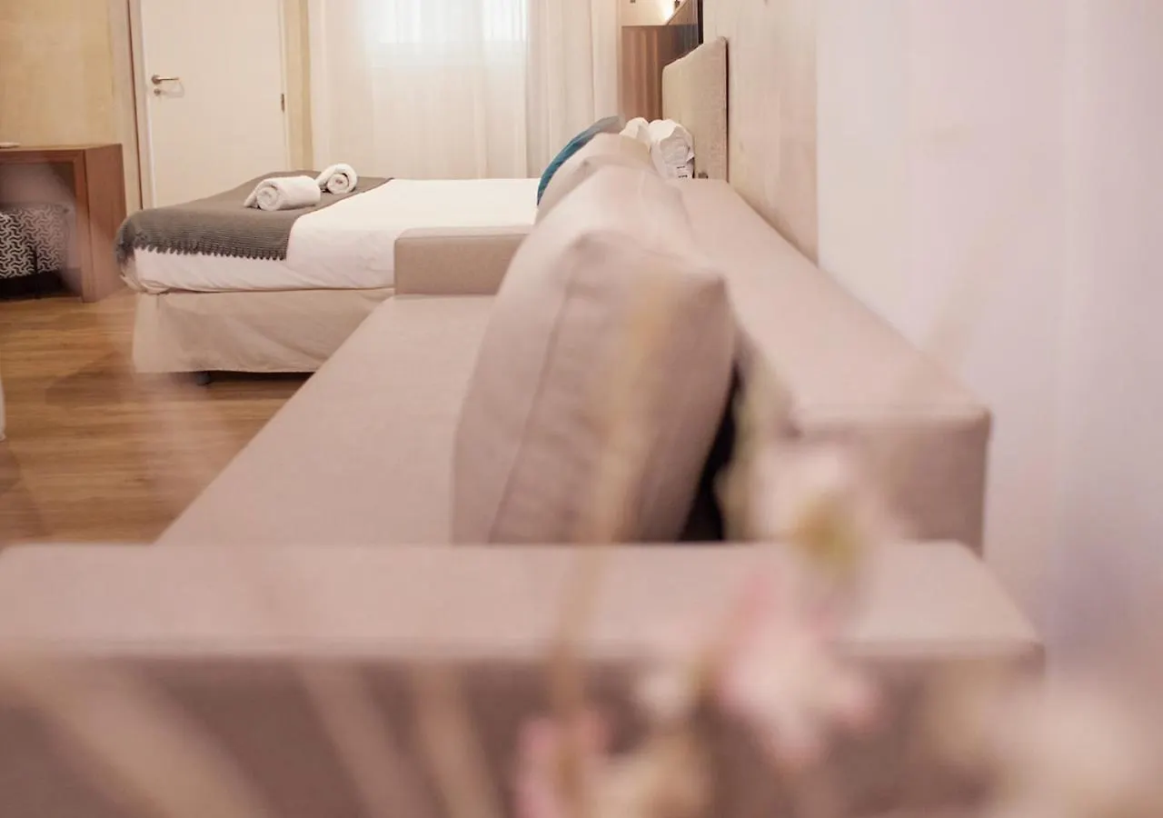 Isa Sevilla Suites 0*, Seville Spain
